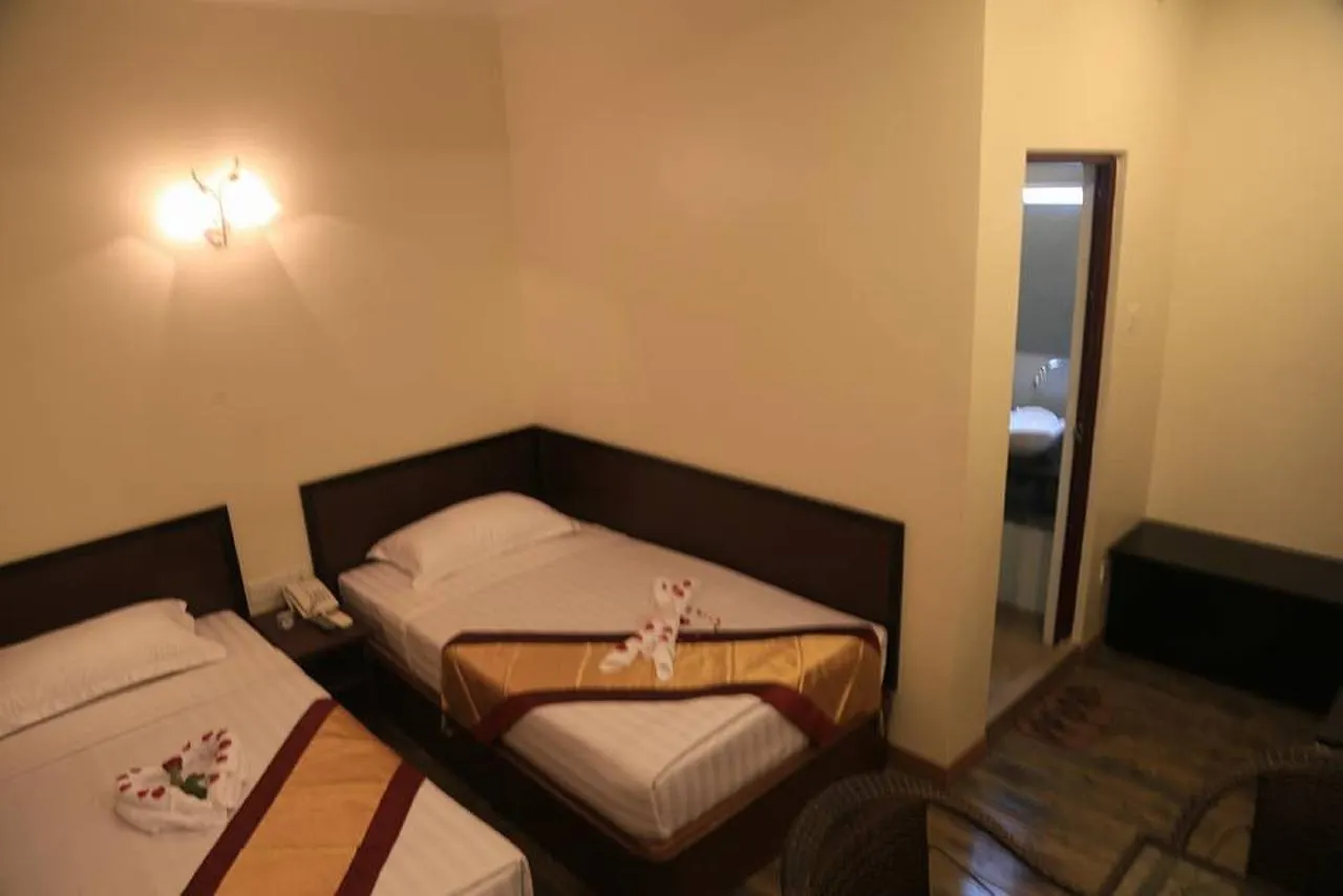 Royal Malikha Hotel Γιανγκόν