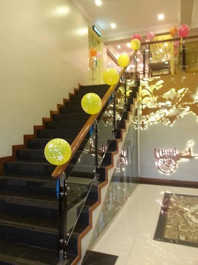 Royal Malikha Hotel Yangon 2*,